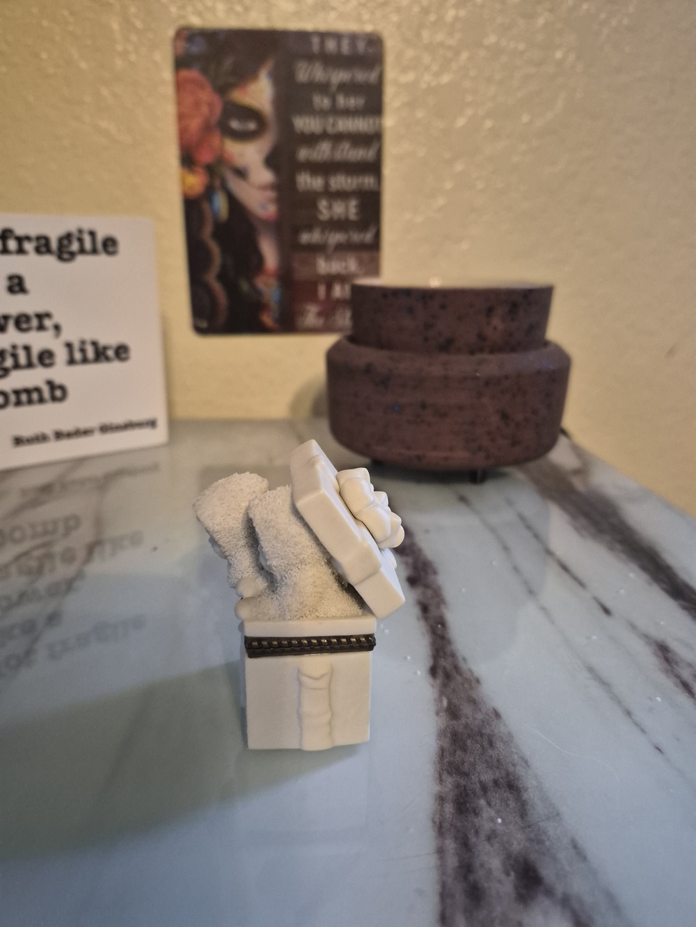 Snowbabies "Surprise" Trinket Box - Picture 2 of 7